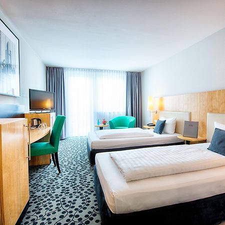 Achat Hotel Offenbach Plaza Bagian luar foto